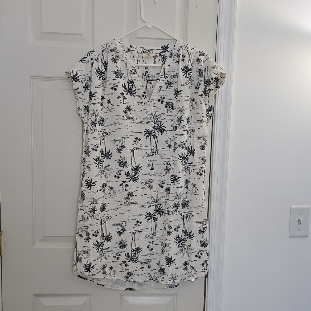 a.n.a. Monochrome Tropical Print Top